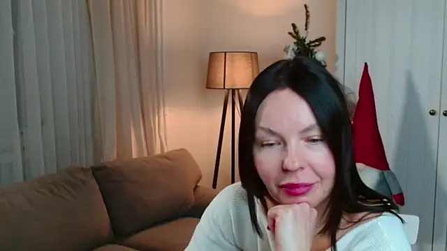 LittleNicolee online show from 12-20-25, 06:04