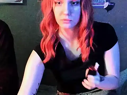 Skirklove online show from 10-15-25, 08:25