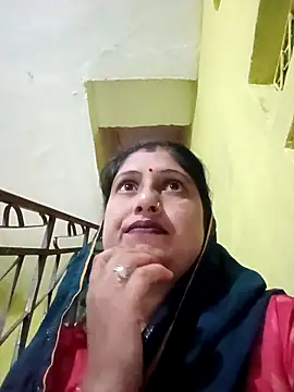 Snapshot of Rayal_bhabi chatting on 10-15-25, 01:50 Rayal bhabi online show from 10-15-25, 01:50