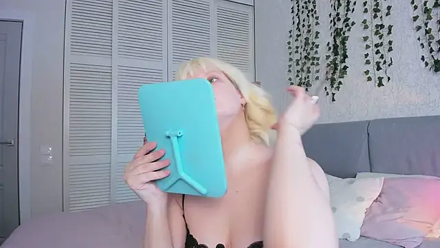 Stacy Starr online show from 06-16-26, 09:01