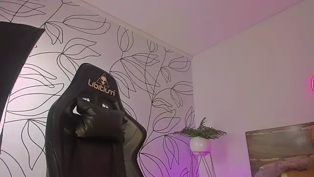 merida 06 online show from 10-17-25, 02:15