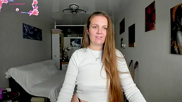 Snapshot of Amy__Leee_ chatting on 10-26-25, 04:24 Amy Leee online show from 10-26-25, 04:24