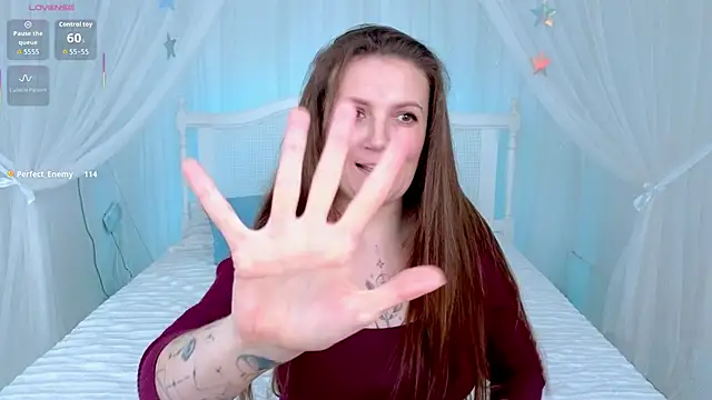 Snapshot of Amy__Leee_ chatting on 02-26-26, 03:22 Amy Leee online show from 02-26-26, 03:22