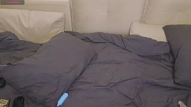 Snapshot of ViolaHight chatting on 03-25-26, 12:16 ViolaHight online show from 03-25-26, 12:16