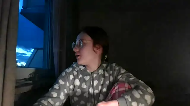 LuckySLove online show from 03-30-26, 05:58