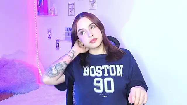 Emily Lindey online show from 03-04-26, 02:17