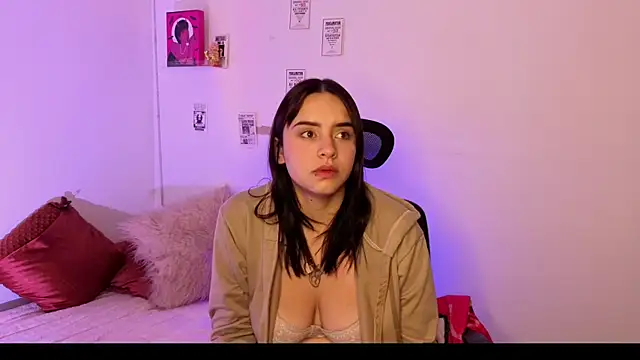 Emily Lindey online show from 05-01-26, 05:01