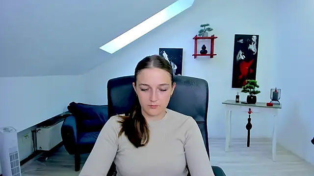 AnneWilsonn online show from 07-15-26, 06:29