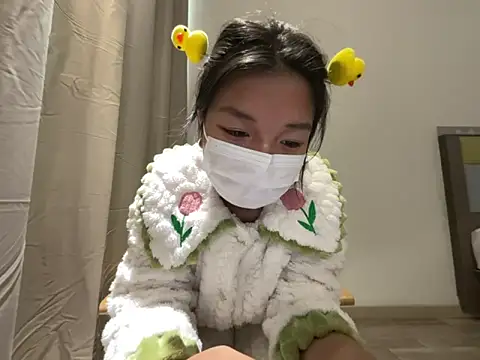 Snapshot of lris000123 chatting on 12-04-25, 06:34 lris000123 online show from 12-04-25, 06:34