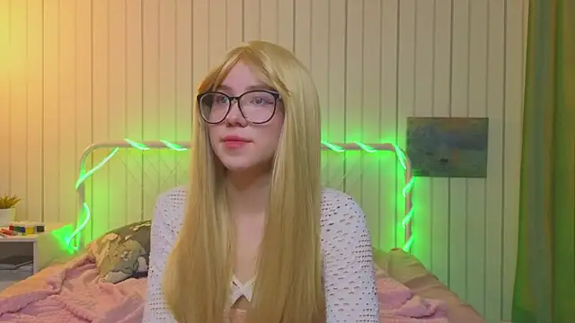 AlisiaEthen online show from 11-24-25, 08:41