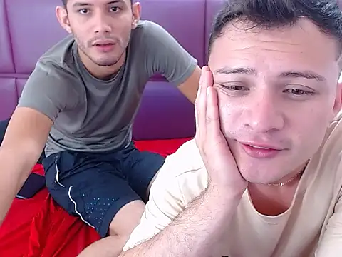 Snapshot of Alejo_Perez chatting on 10-19-25, 02:50 Alejo Perez online show from 10-19-25, 02:50
