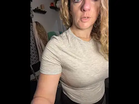 queenkelly1234 online show from 11-23-25, 07:46