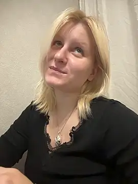 BonnyeBoom online show from 03-09-26, 03:38