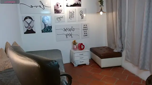 AmethystShadow17 online show from 11-01-25, 07:27