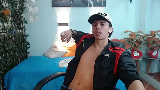 AmethystShadow17 online show from 04-10-26, 09:30