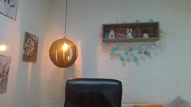 AmethystShadow17 online show from 04-19-26, 06:10