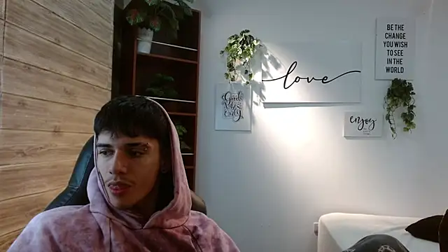 AmethystShadow17 online show from 04-26-26, 04:54