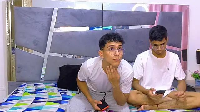 Desire4Duo online show from 11-11-25, 01:33