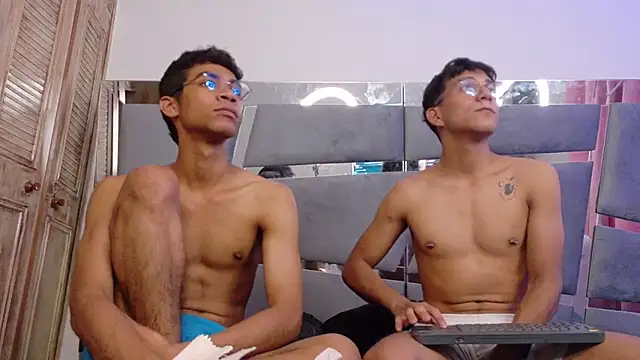 Desire4Duo online show from 11-22-25, 02:05