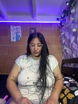 Snapshot of kassandra_luxury chatting on 10-27-25, 04:27 kassandra luxury online show from 10-27-25, 04:27