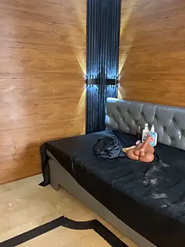 Yvonny27 online show from 03-12-26, 10:27