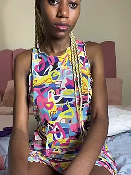 Snapshot of NyahHeat chatting on 05-06-26, 03:50 NyahHeat online show from 05-06-26, 03:50