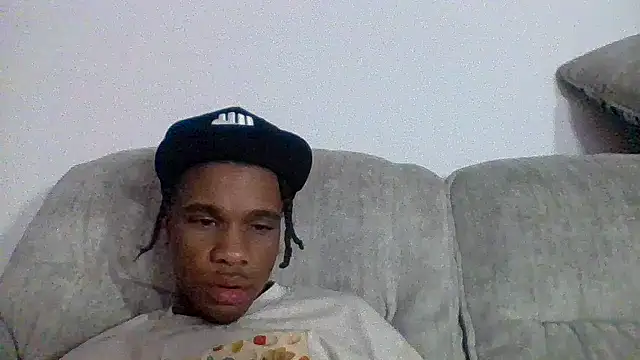 Snapshot of princefreshk chatting on 10-22-25, 08:25 princefreshk online show from 10-22-25, 08:25