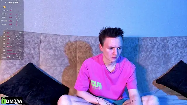 Snapshot of Logan_mett chatting on 11-11-25, 07:47 Logan mett online show from 11-11-25, 07:47