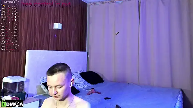 Snapshot of Logan_mett chatting on 11-24-25, 04:51 Logan mett online show from 11-24-25, 04:51