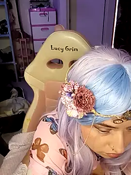 111lucygrim111 online show from 10-30-25, 07:47