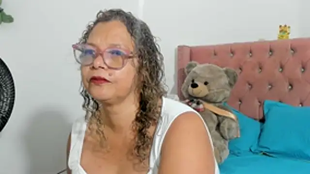 victoriaborunys online show from 06-24-26, 04:55