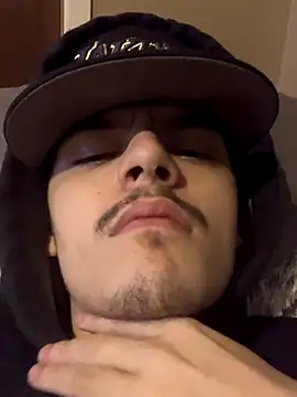 Snapshot of CarmeloA chatting on 11-14-25, 05:33 CarmeloA online show from 11-14-25, 05:33