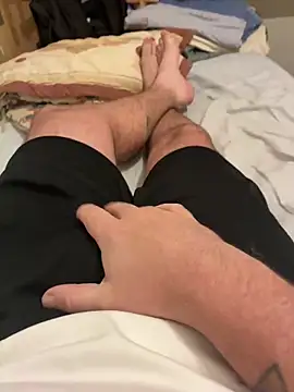 Snapshot of creamydeluxe chatting on 11-04-25, 01:32 creamydeluxe online show from 11-04-25, 01:32