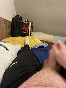 Snapshot of creamydeluxe chatting on 03-05-26, 02:24 creamydeluxe online show from 03-05-26, 02:24