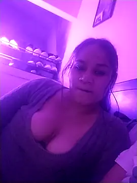 Snapshot of checheludo23 chatting on 03-06-26, 06:32 checheludo23 online show from 03-06-26, 06:32