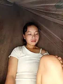 Nguyet2k4 online show from 10-15-25, 12:55