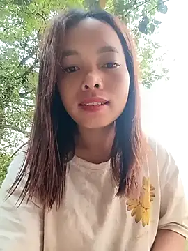 Nguyet2k4 online show from 04-12-26, 10:59