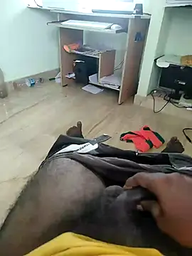 Snapshot of Vickyins480000 chatting on 10-19-25, 06:47 Vickyins480000 online show from 10-19-25, 06:47