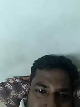 Snapshot of Vickyins480000 chatting on 10-21-25, 03:35 Vickyins480000 online show from 10-21-25, 03:35