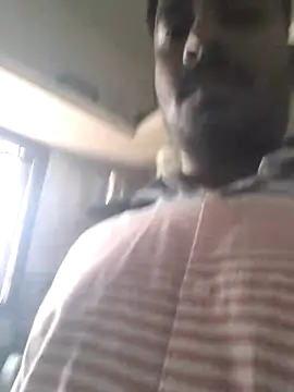 Snapshot of Vickyins480000 chatting on 10-23-25, 04:45 Vickyins480000 online show from 10-23-25, 04:45