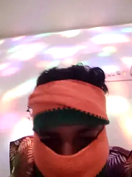 Snapshot of Vickyins480000 chatting on 10-25-25, 05:19 Vickyins480000 online show from 10-25-25, 05:19