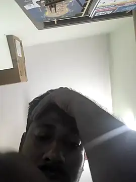 Snapshot of Vickyins480000 chatting on 12-01-25, 04:01 Vickyins480000 online show from 12-01-25, 04:01