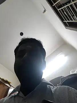 Snapshot of Vickyins480000 chatting on 12-19-25, 04:47 Vickyins480000 online show from 12-19-25, 04:47