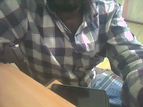 Snapshot of Vickyins480000 chatting on 02-07-26, 04:11 Vickyins480000 online show from 02-07-26, 04:11