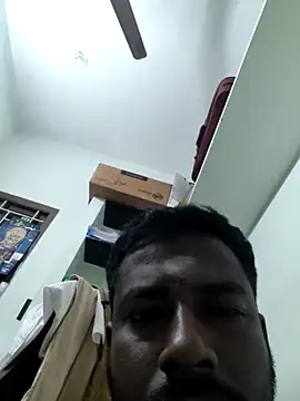 Snapshot of Vickyins480000 chatting on 02-17-26, 11:44 Vickyins480000 online show from 02-17-26, 11:44