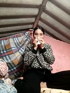 -Kem-01 online show from 11-04-25, 01:27