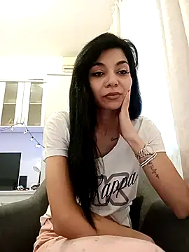 ReneeVoss online show from 12-19-25, 05:47