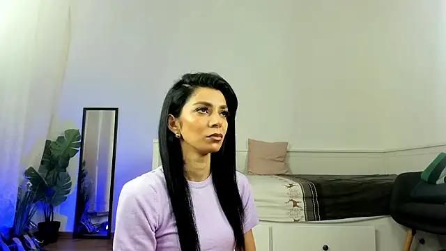 ReneeVoss online show from 03-11-26, 04:18