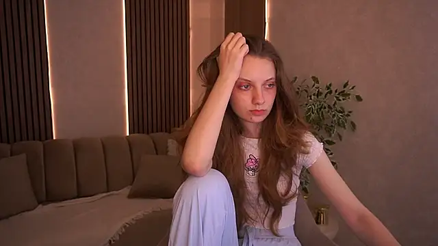CuteeFoxy online show from 07-04-26, 12:55