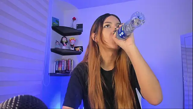 Snapshot of kittyrush_ chatting on 11-17-25, 07:25 kittyrush online show from 11-17-25, 07:25